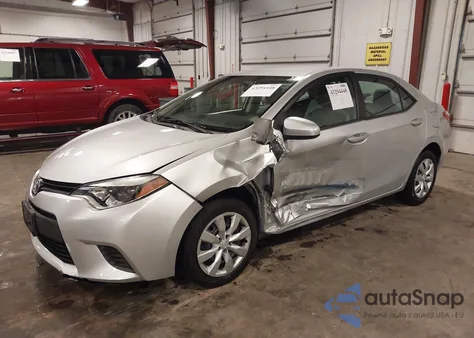 2015 Toyota Corolla Le z USA, uszkodzony, nr VIN 2T1BURHE7FC473555